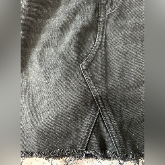 Faded black denim mini skirt with distressed hem - Picture 2 of 7